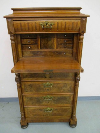 6516 - Chiffonje orech 1890 se sloupky   78 x 51 cm V - 150 cm  -  PRODANO